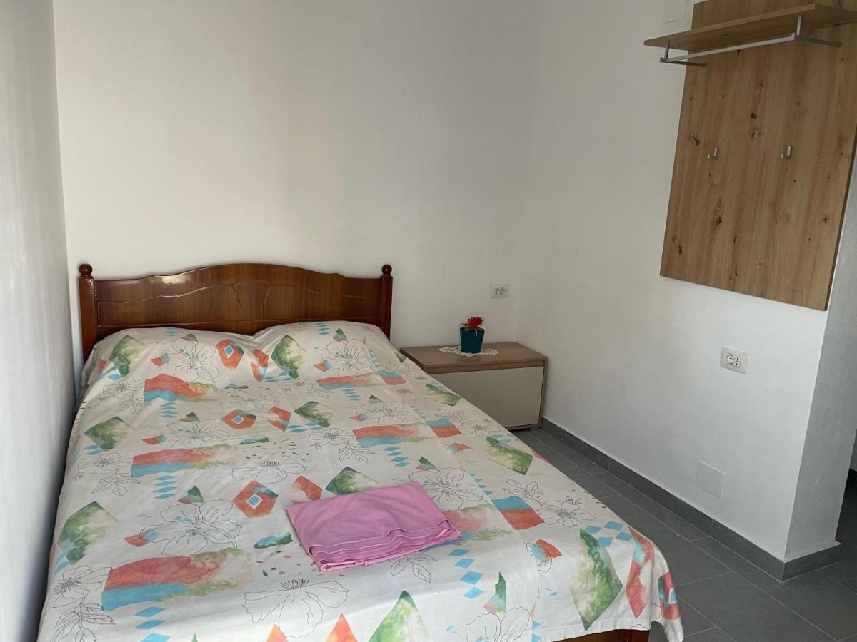 Happy Corner Guest House Shkoder Ngoại thất bức ảnh