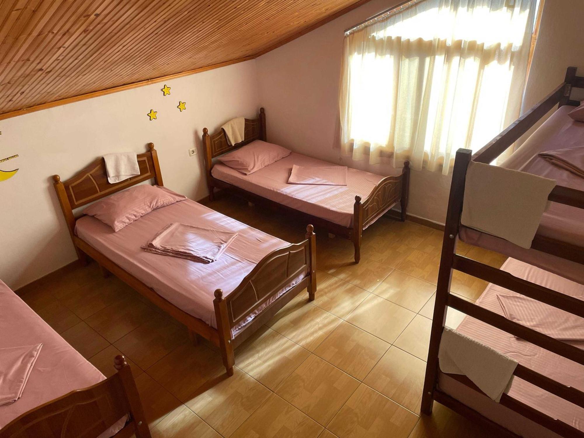 Happy Corner Guest House Shkoder Ngoại thất bức ảnh
