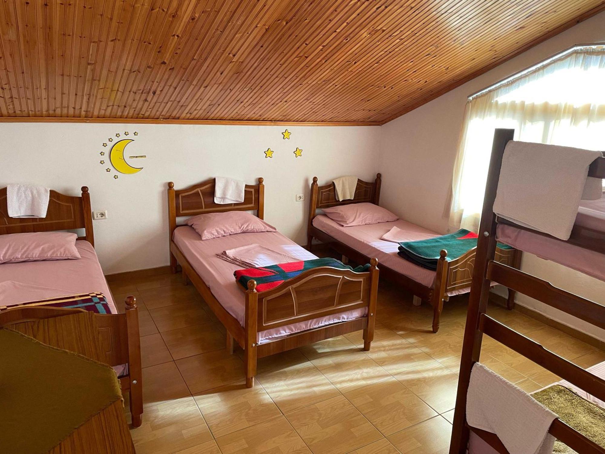 Happy Corner Guest House Shkoder Ngoại thất bức ảnh