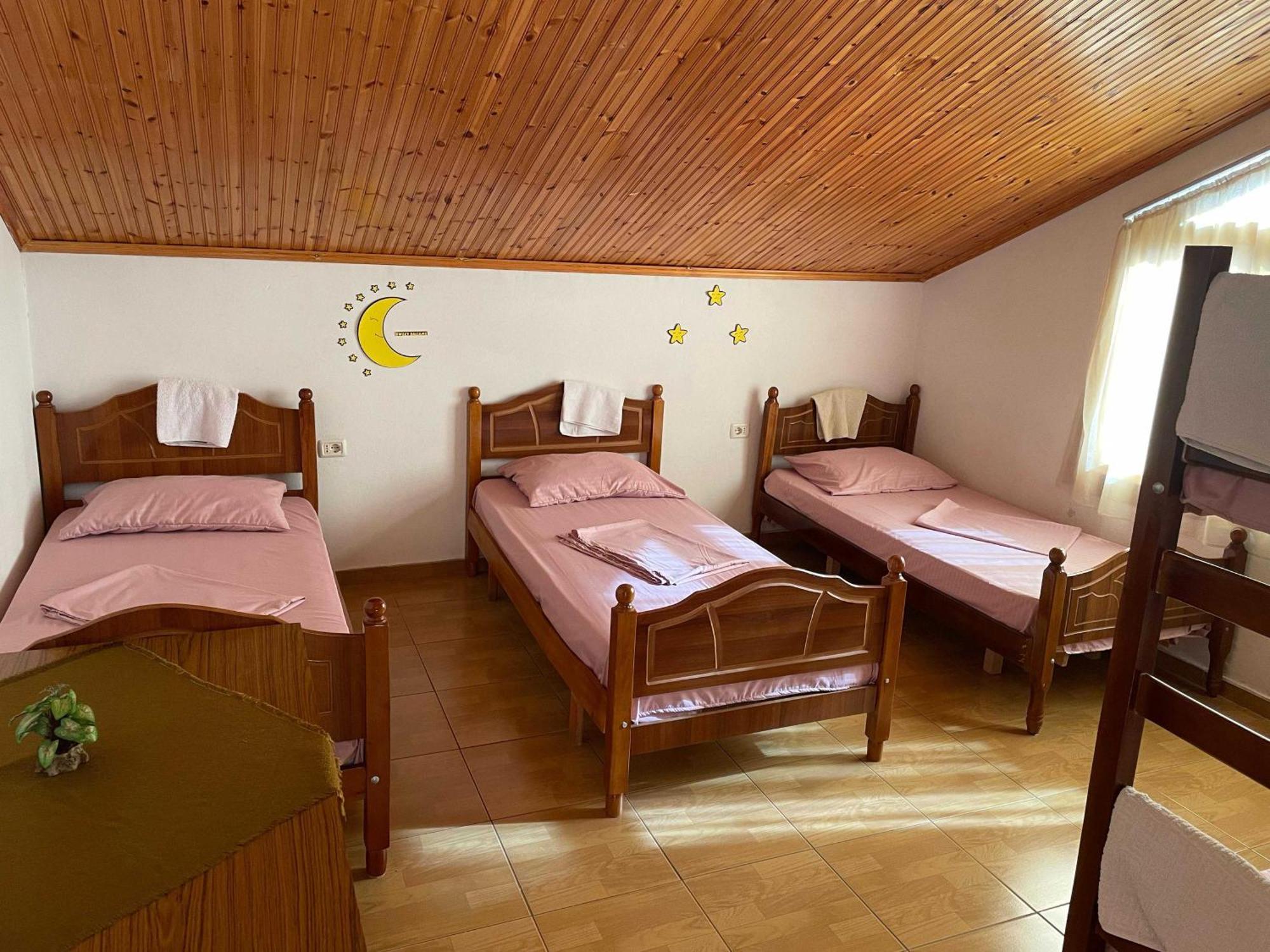 Happy Corner Guest House Shkoder Ngoại thất bức ảnh