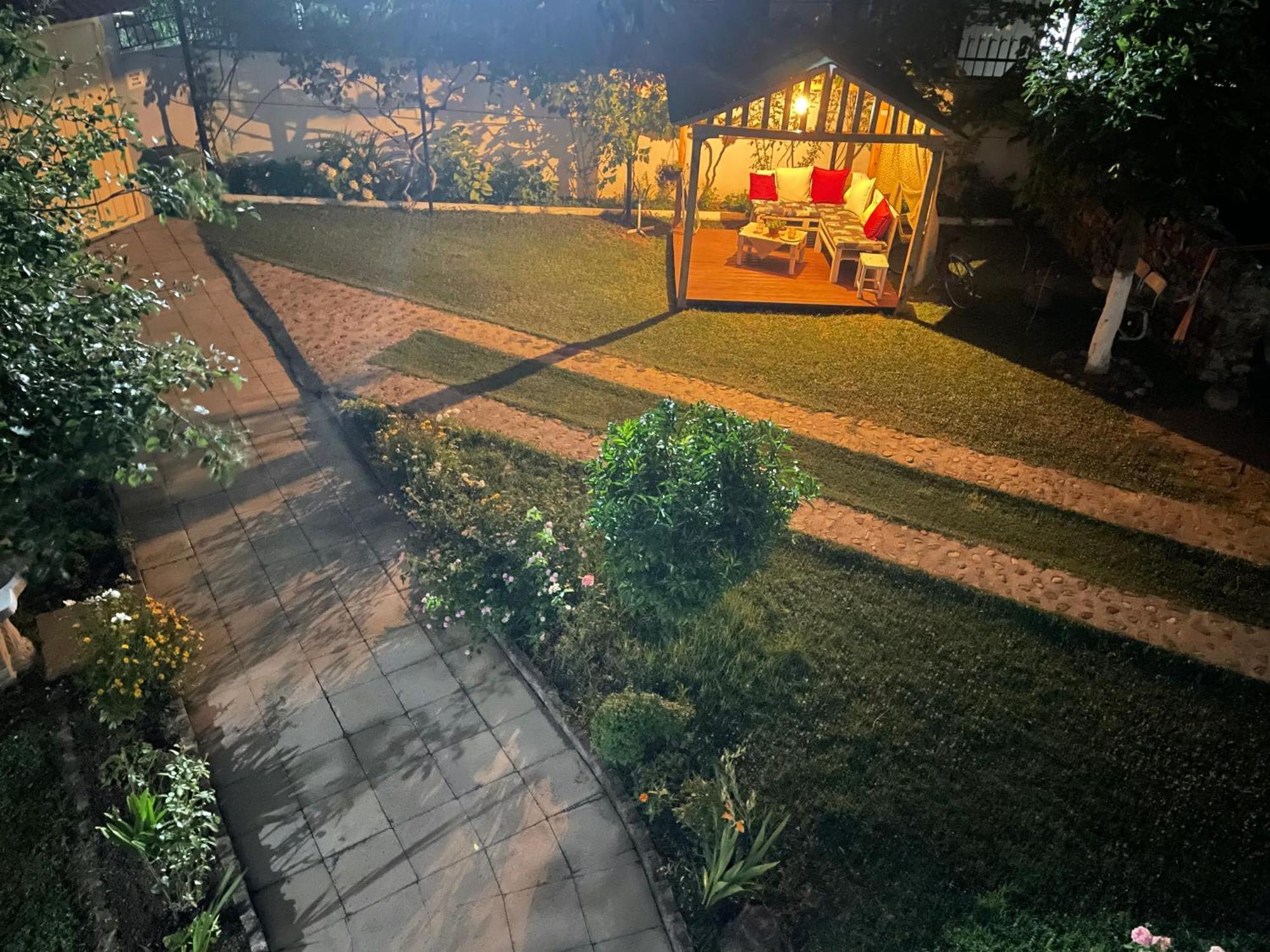 Happy Corner Guest House Shkoder Ngoại thất bức ảnh