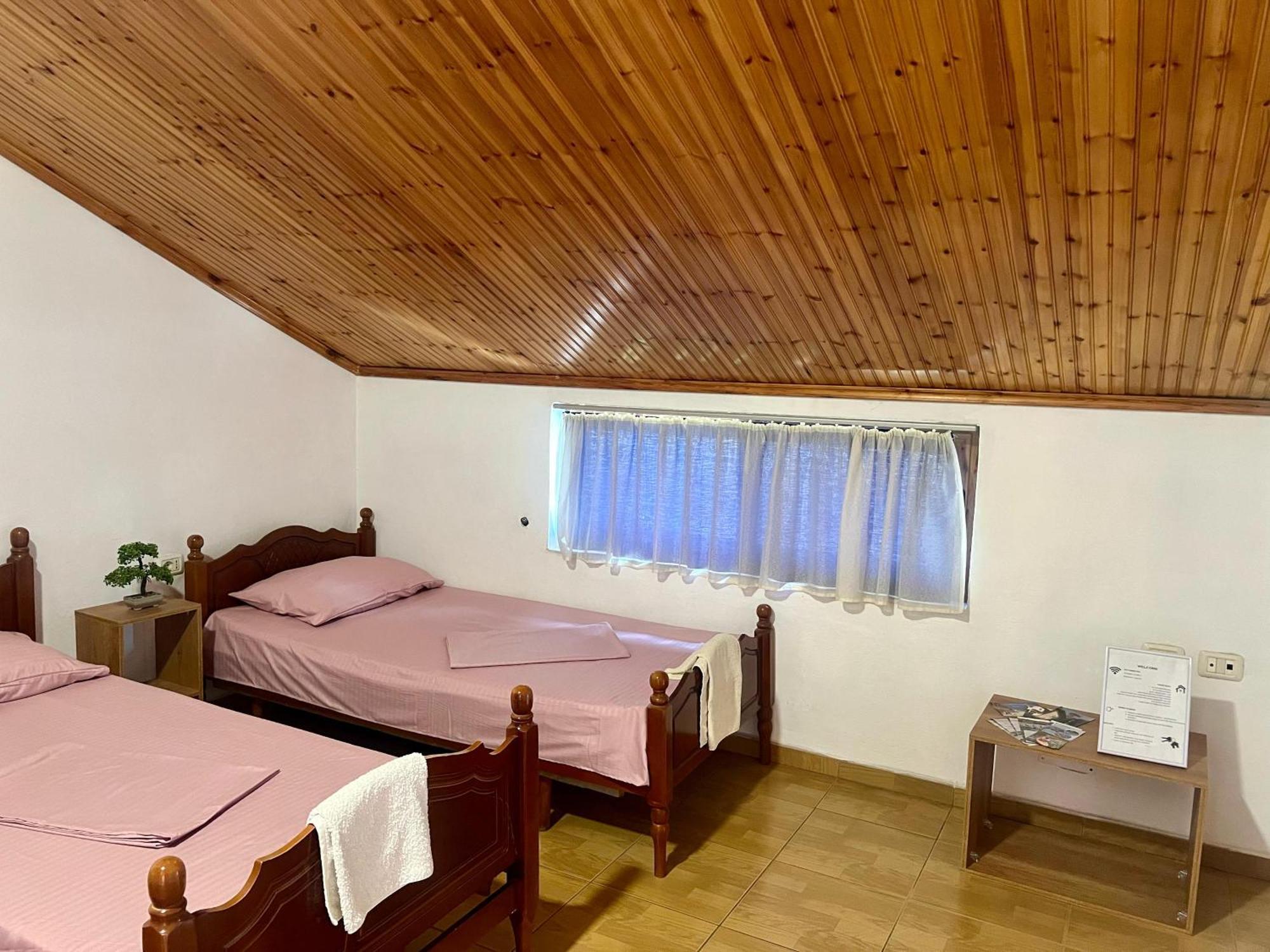 Happy Corner Guest House Shkoder Ngoại thất bức ảnh
