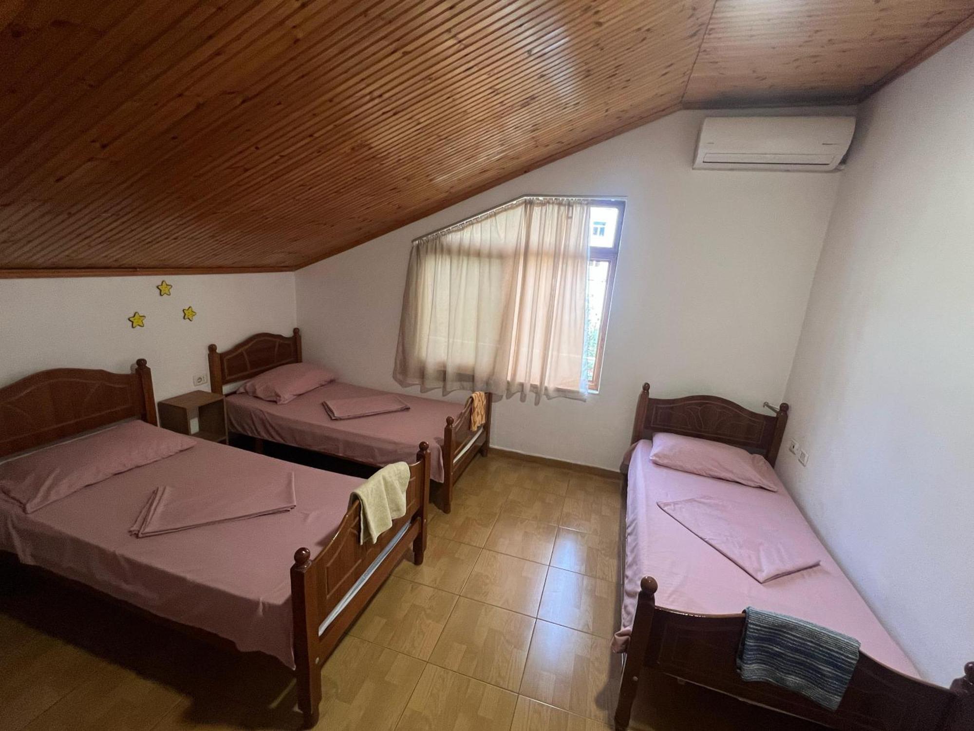 Happy Corner Guest House Shkoder Ngoại thất bức ảnh