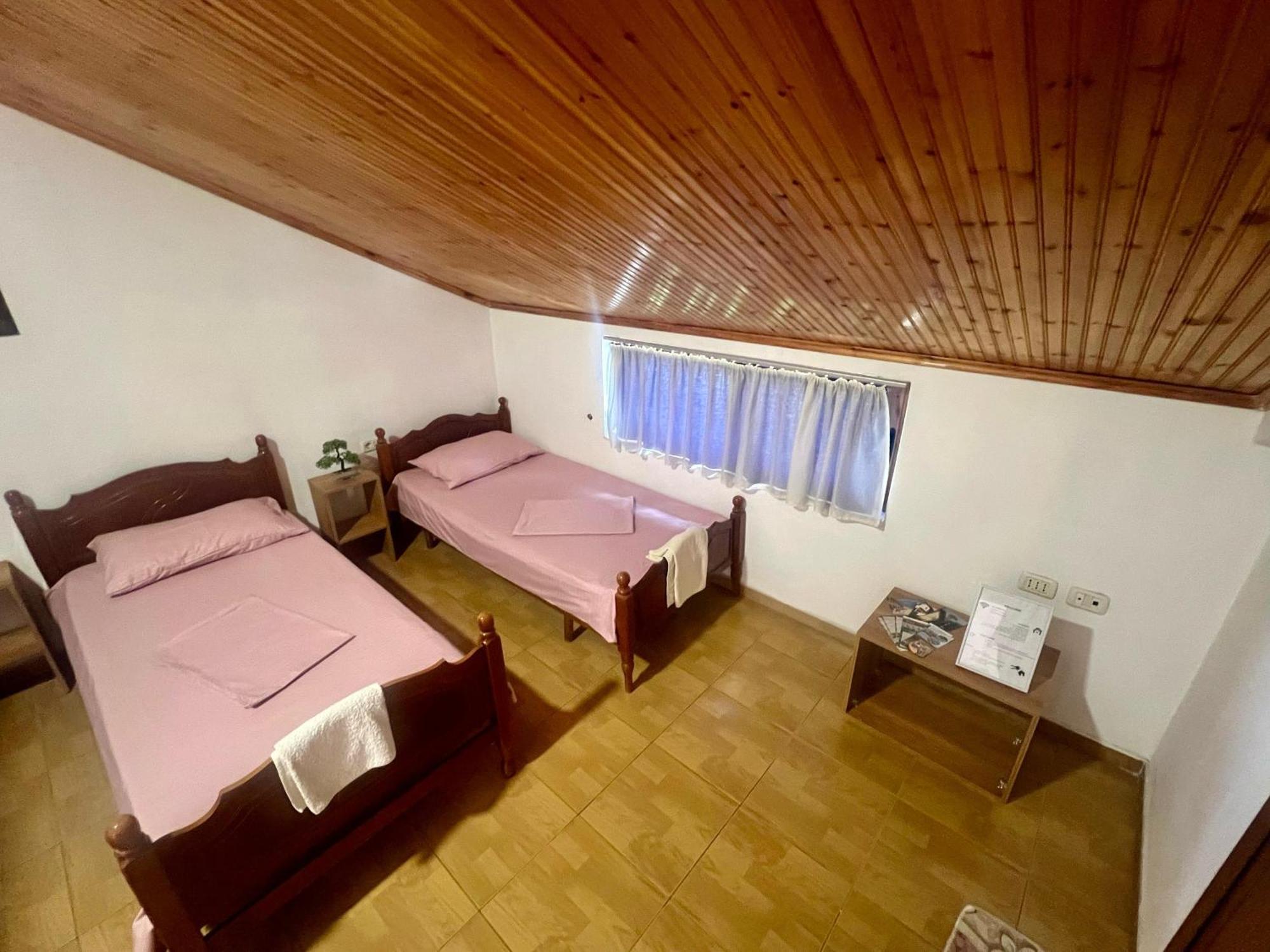 Happy Corner Guest House Shkoder Ngoại thất bức ảnh